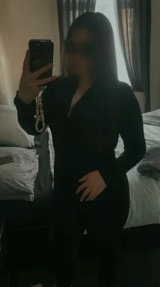 Antonia, 25