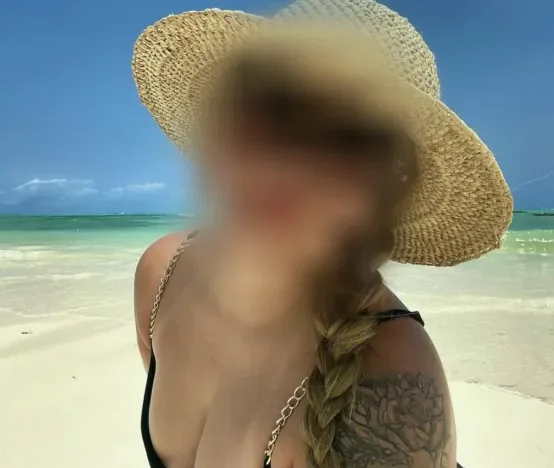 Bernadette, 20