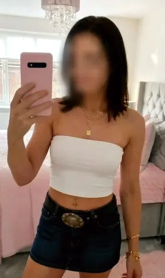 Carina, 24