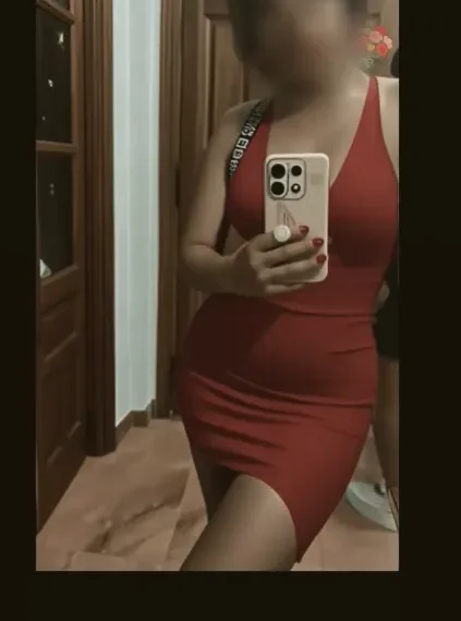 Corinna, 27