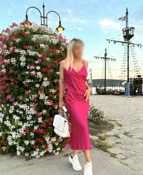 Emilia, 29