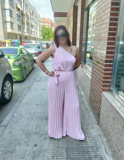 Fiona, 39