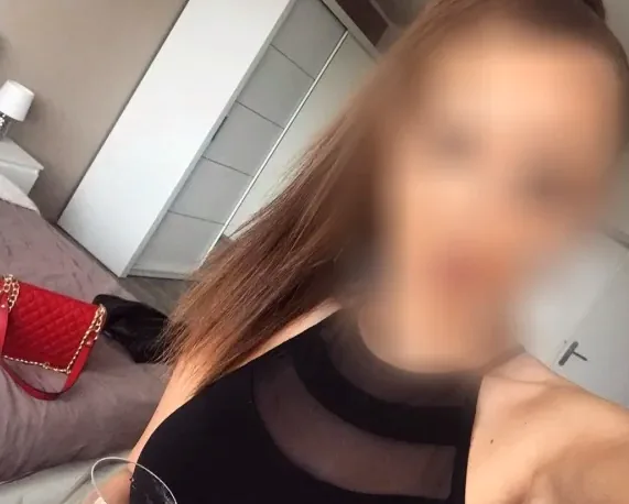 Helena, 26