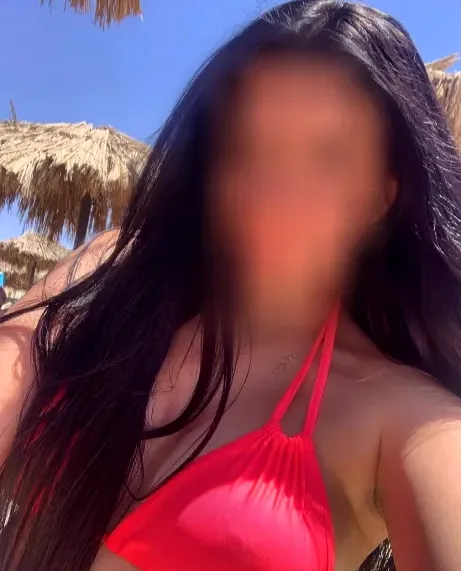 Ivana, 31
