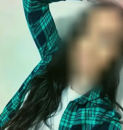 Jovana, 35