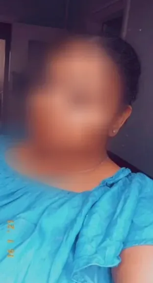 Lilly, 29