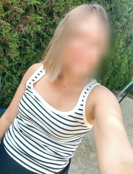 Martina, 37