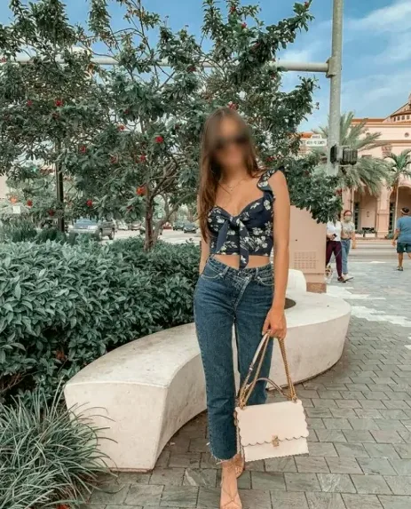 Sarah, 35