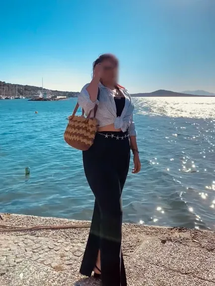 Stefanie, 26