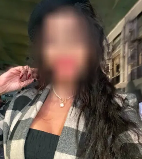 Valentina, 40