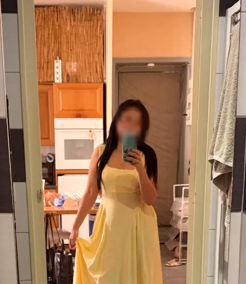 Vanessa, 32