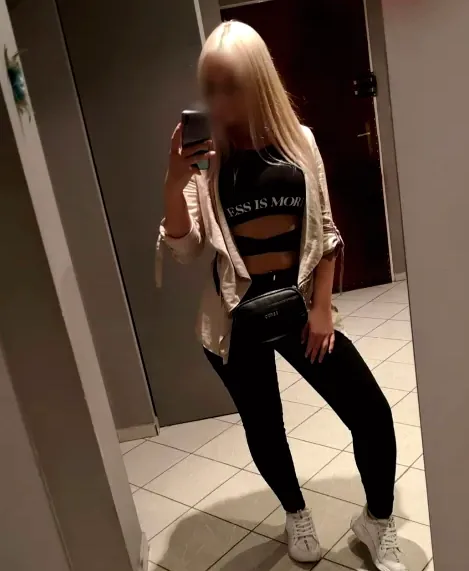 Yvonne, 30